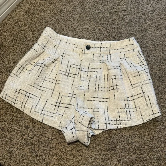 Maeve by Anthropologie White Tweed Shorts size 10 - Picture 2 of 10